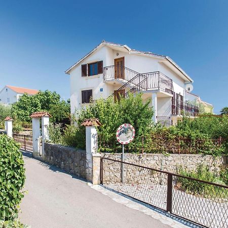 Lovely Apartment In Krk With Kitchen Brzac Екстер'єр фото