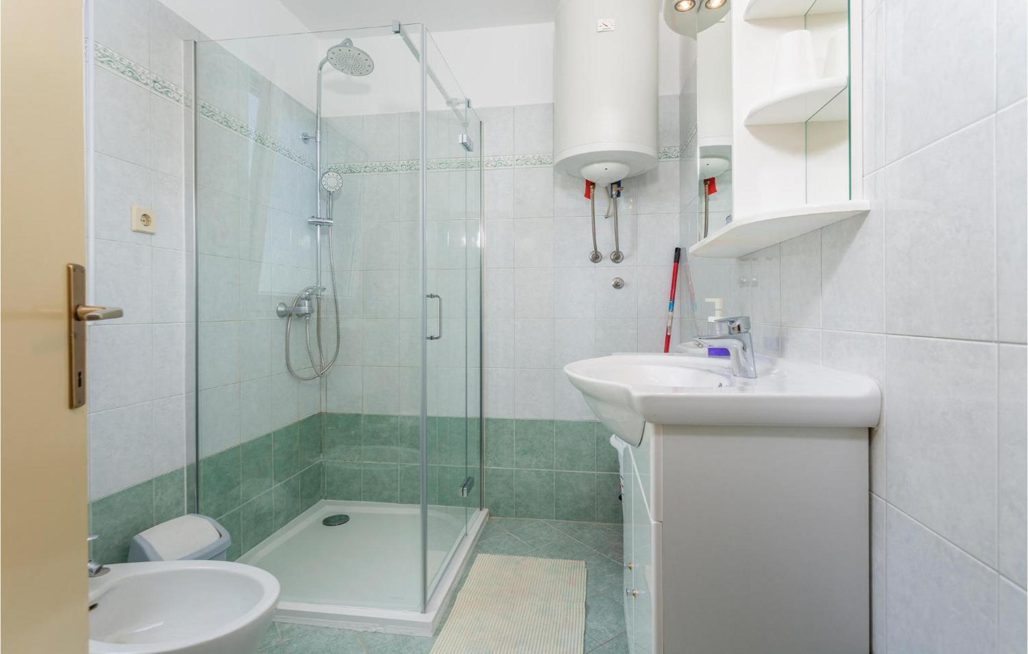 Lovely Apartment In Krk With Kitchen Brzac Екстер'єр фото
