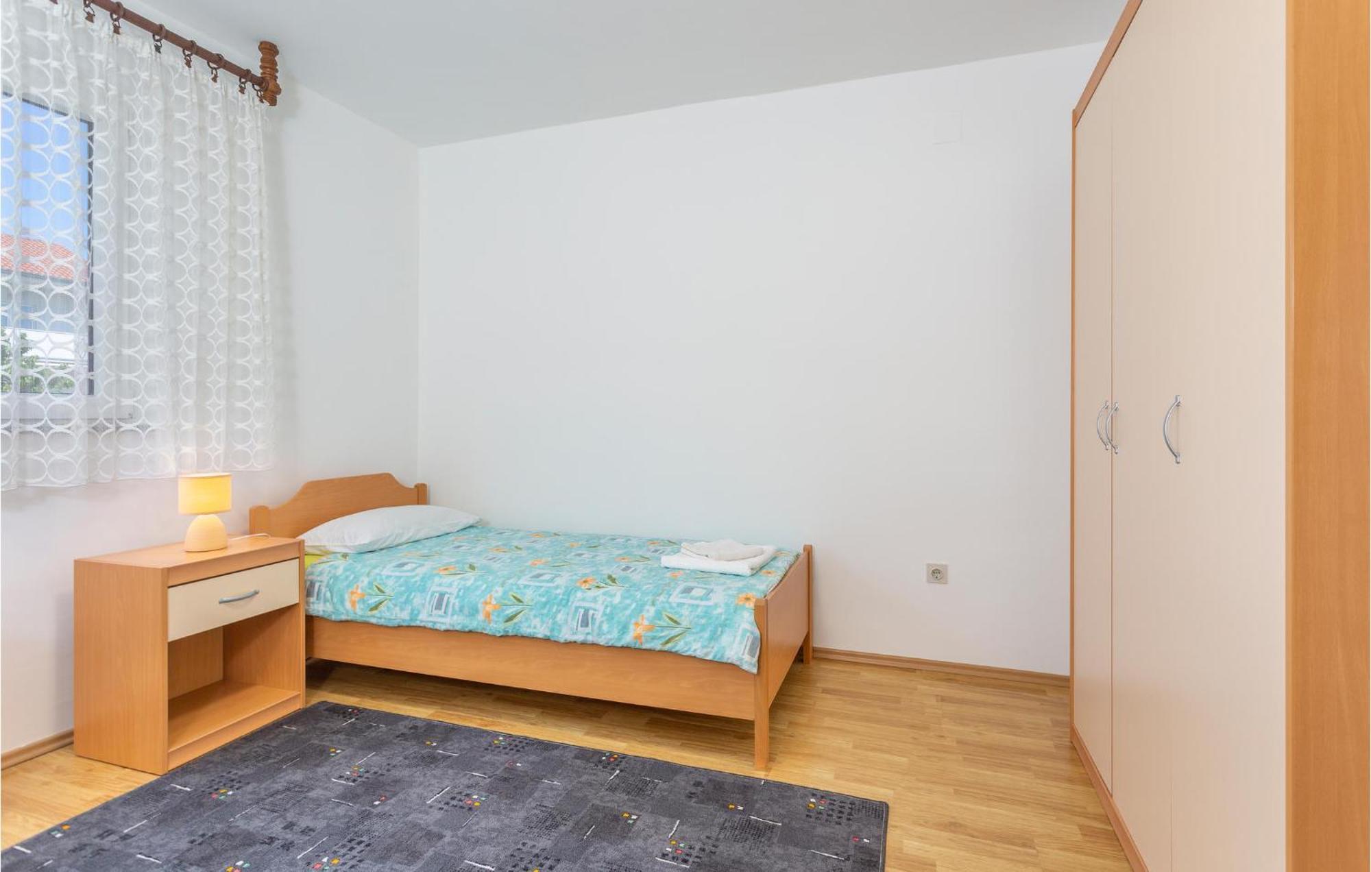 Lovely Apartment In Krk With Kitchen Brzac Екстер'єр фото