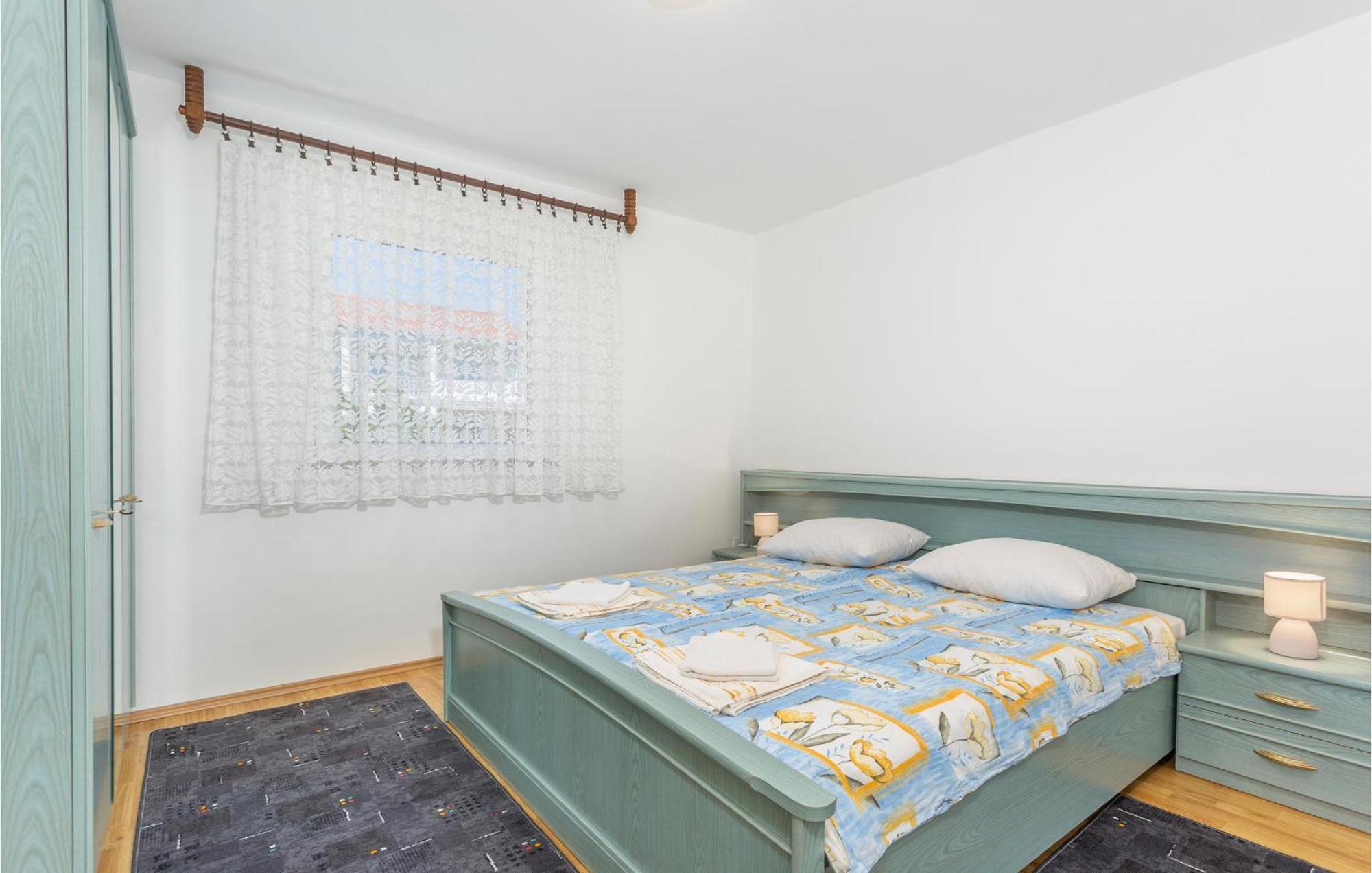Lovely Apartment In Krk With Kitchen Brzac Екстер'єр фото