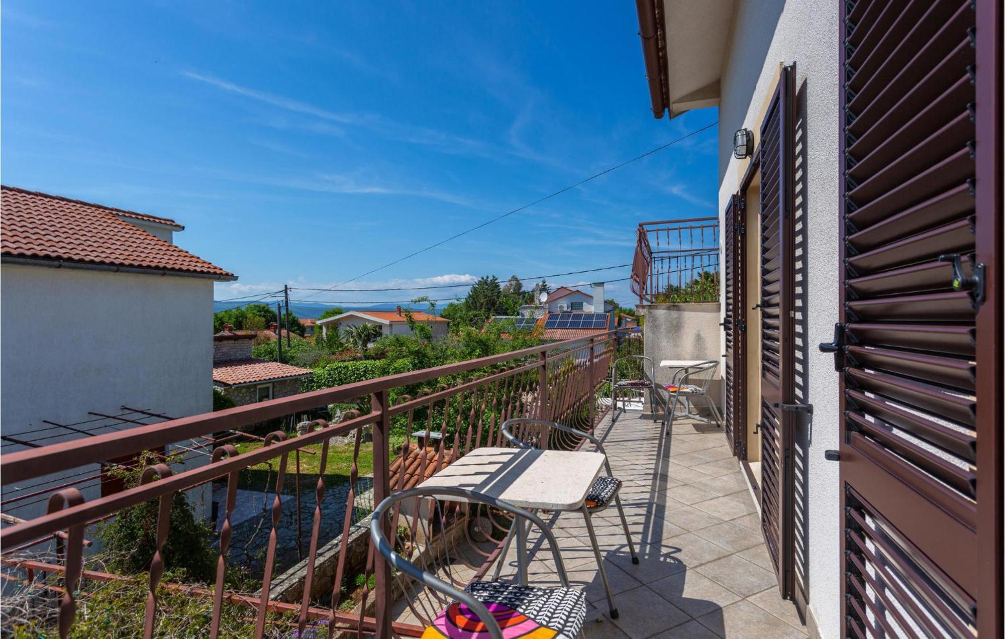 Lovely Apartment In Krk With Kitchen Brzac Екстер'єр фото
